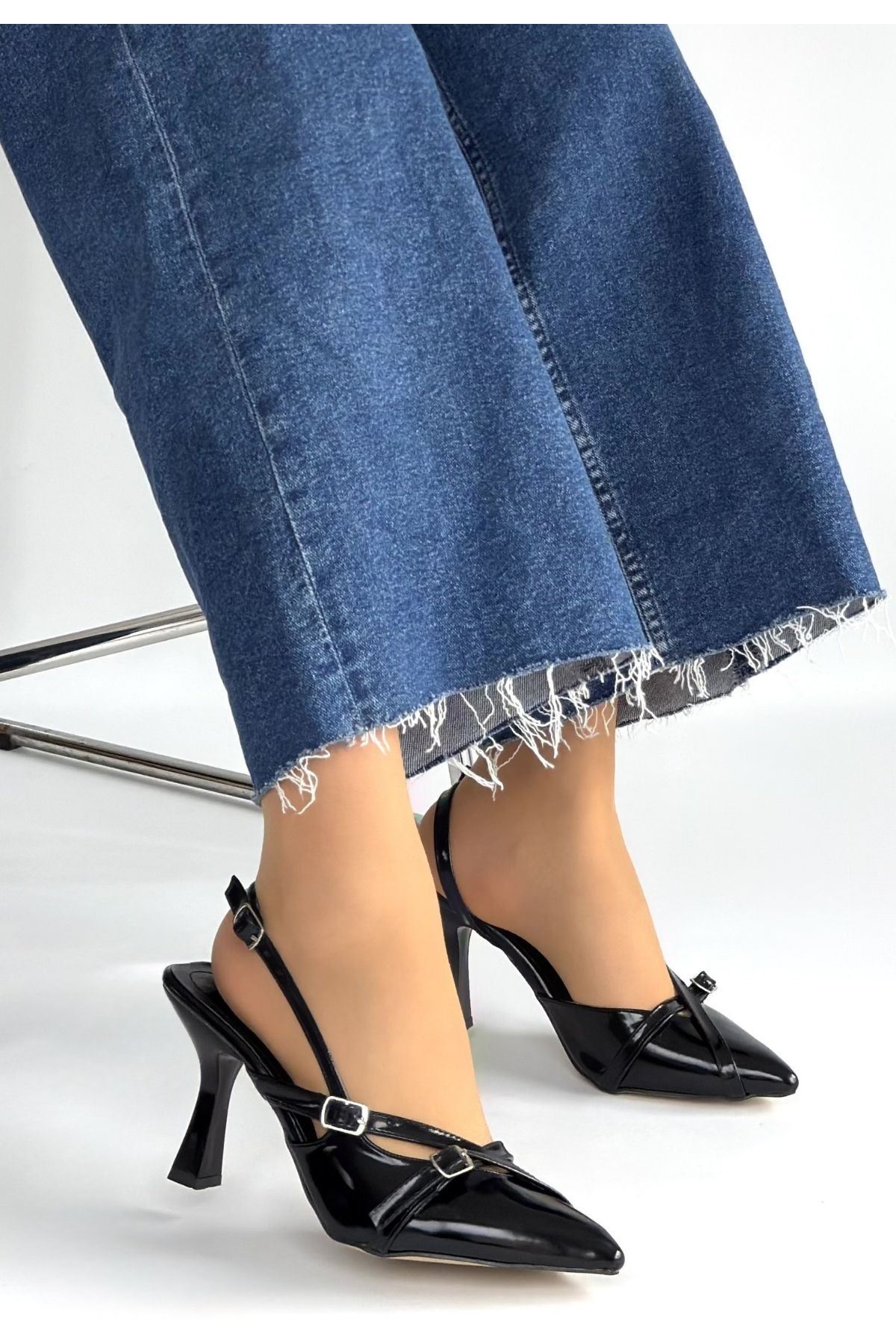 Tetti Siyah Rugan Topuklu Ayakkabı