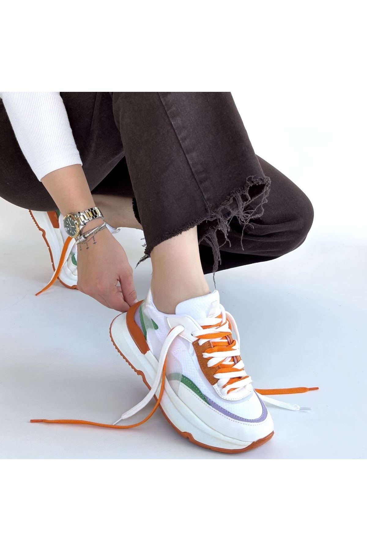 Aleh Beyaz Cilt Turuncu Detaylı Çift Bağcıklı Spor Ayakkabı