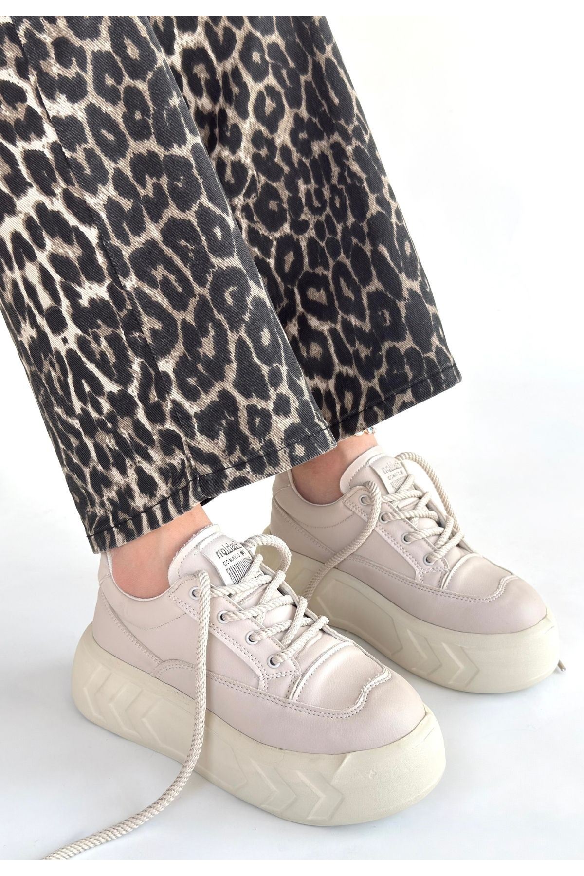 Emwa Bej Cilt Bağcıklı Spor Ayakkabı