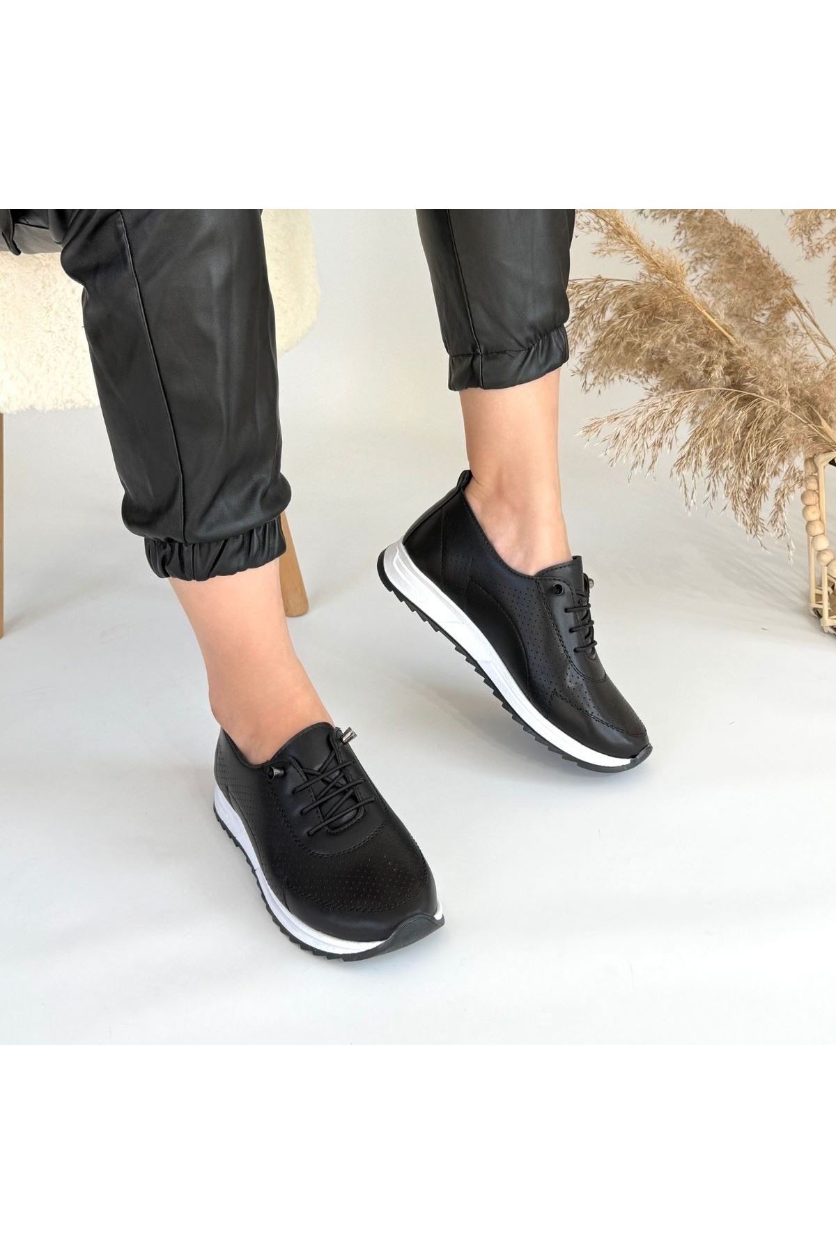 Tone Siyah Cilt Bağcıklı Spor Ayakkabı