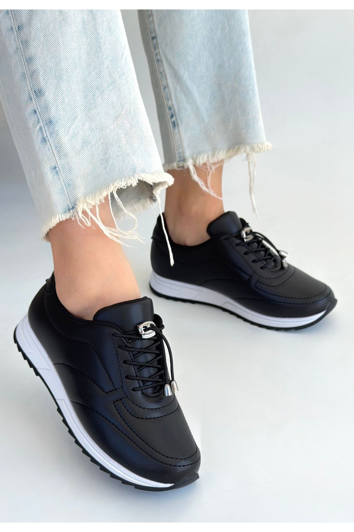 Finna Siyah Cilt Bağcıklı Spor Ayakkabı