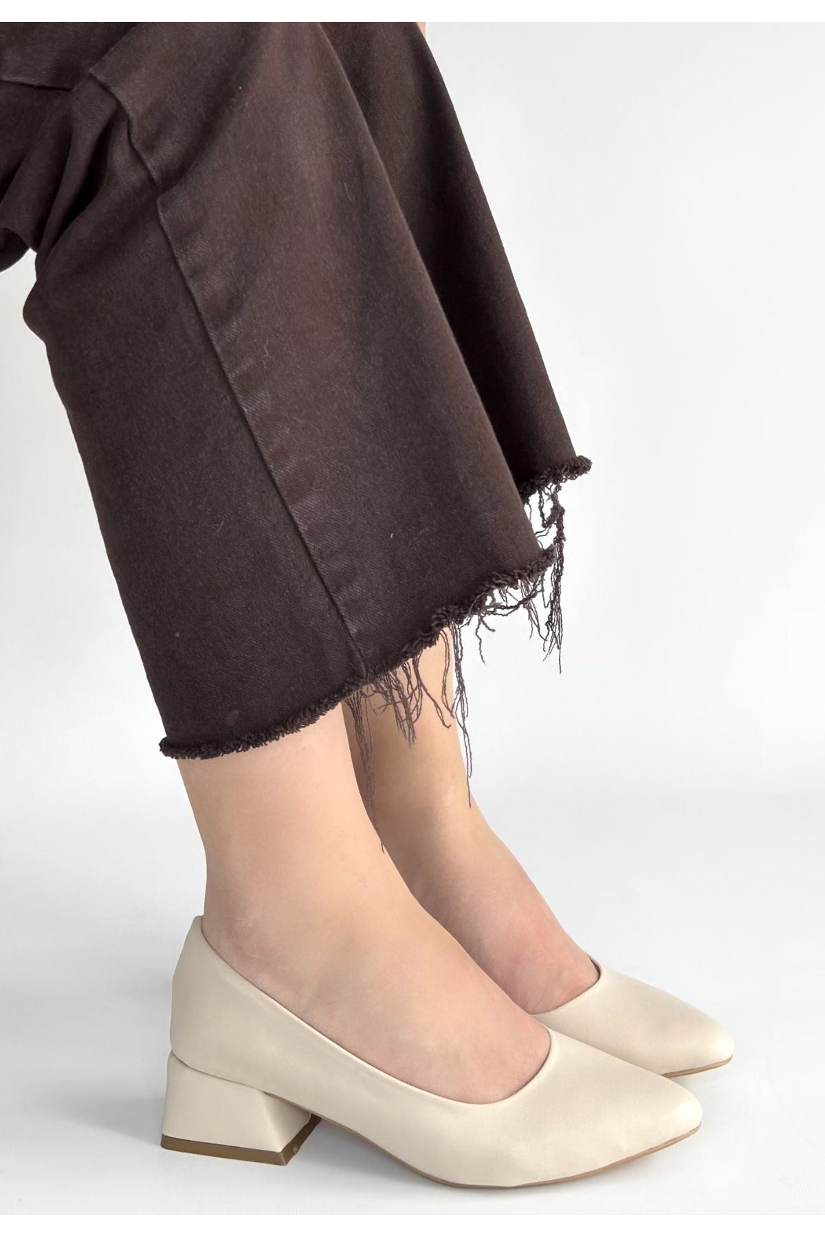 Desniy Bej Cilt Topuklu Ayakkabı
