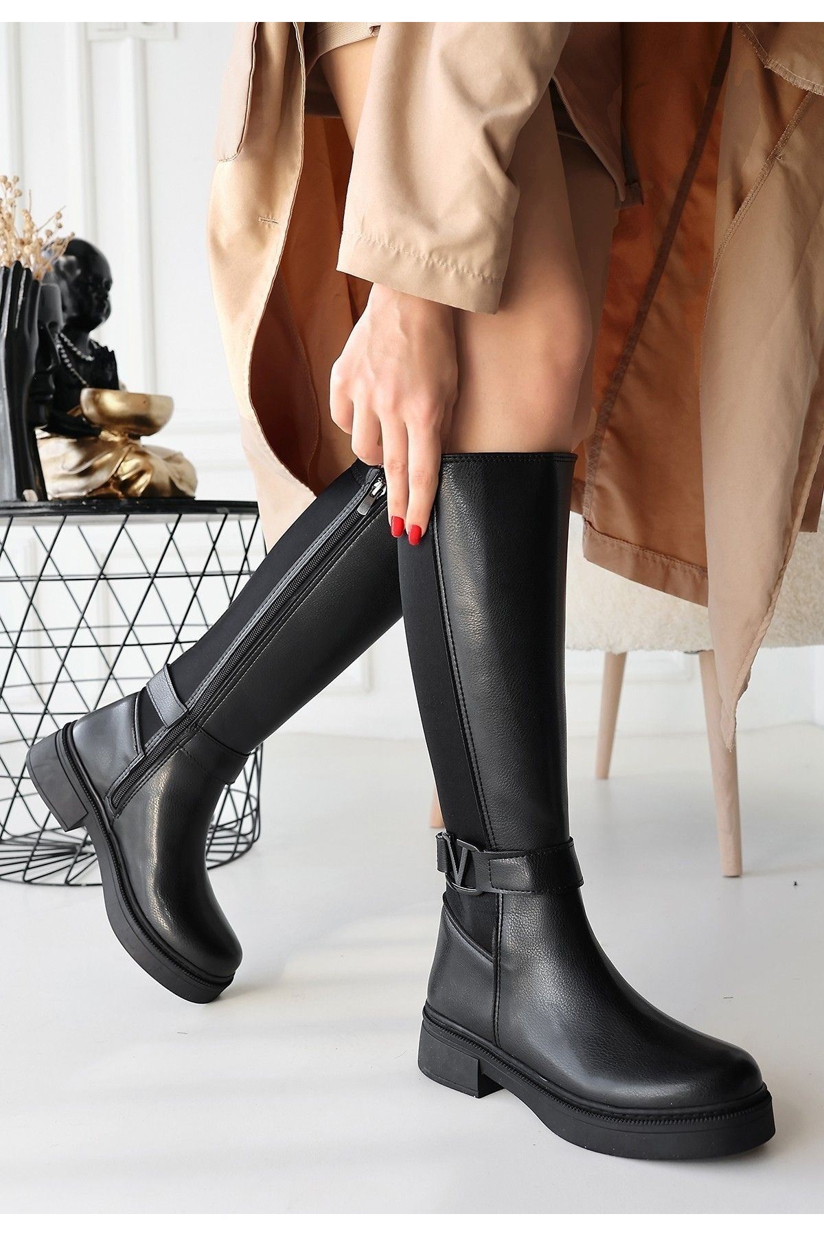 Diona Siyah Cilt Çizme