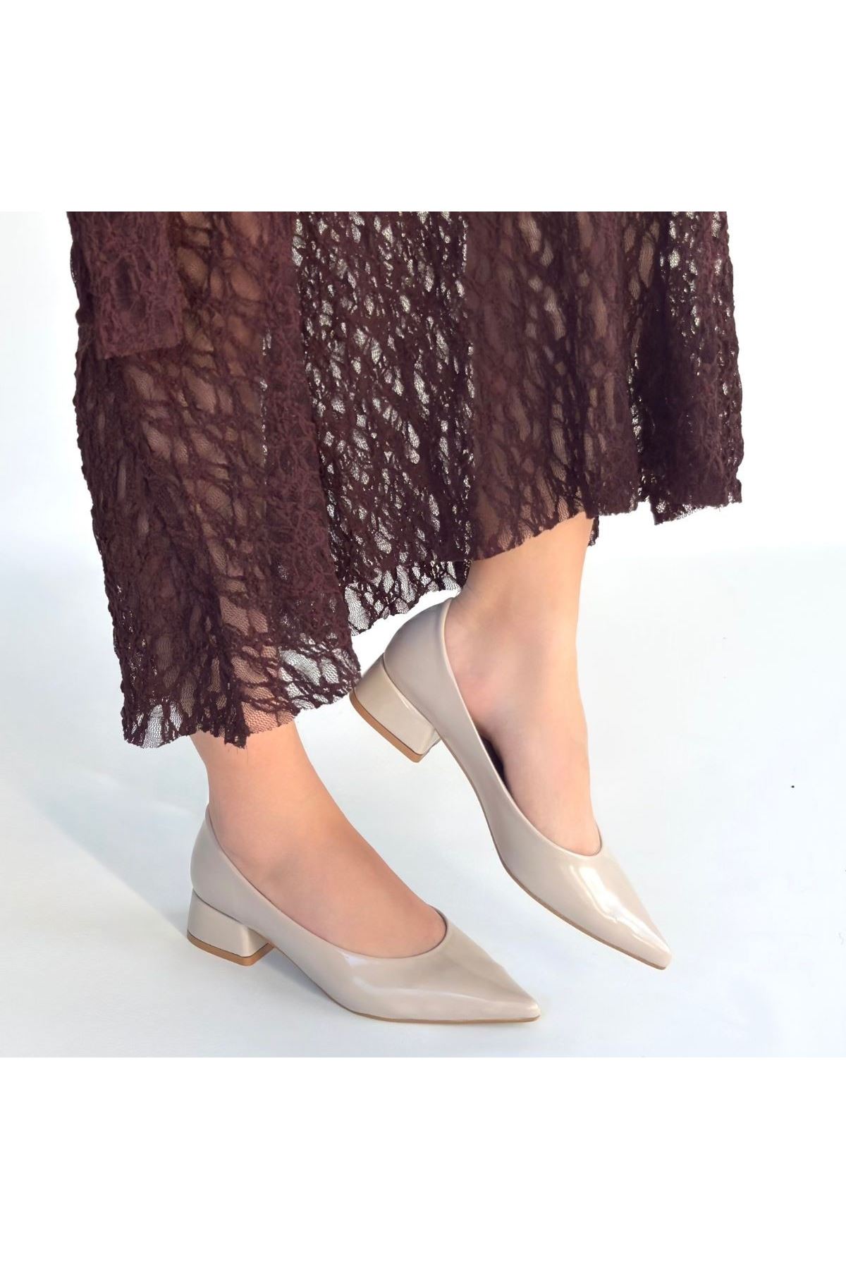 Ferla Bej Rugan Topuklu Ayakkabı