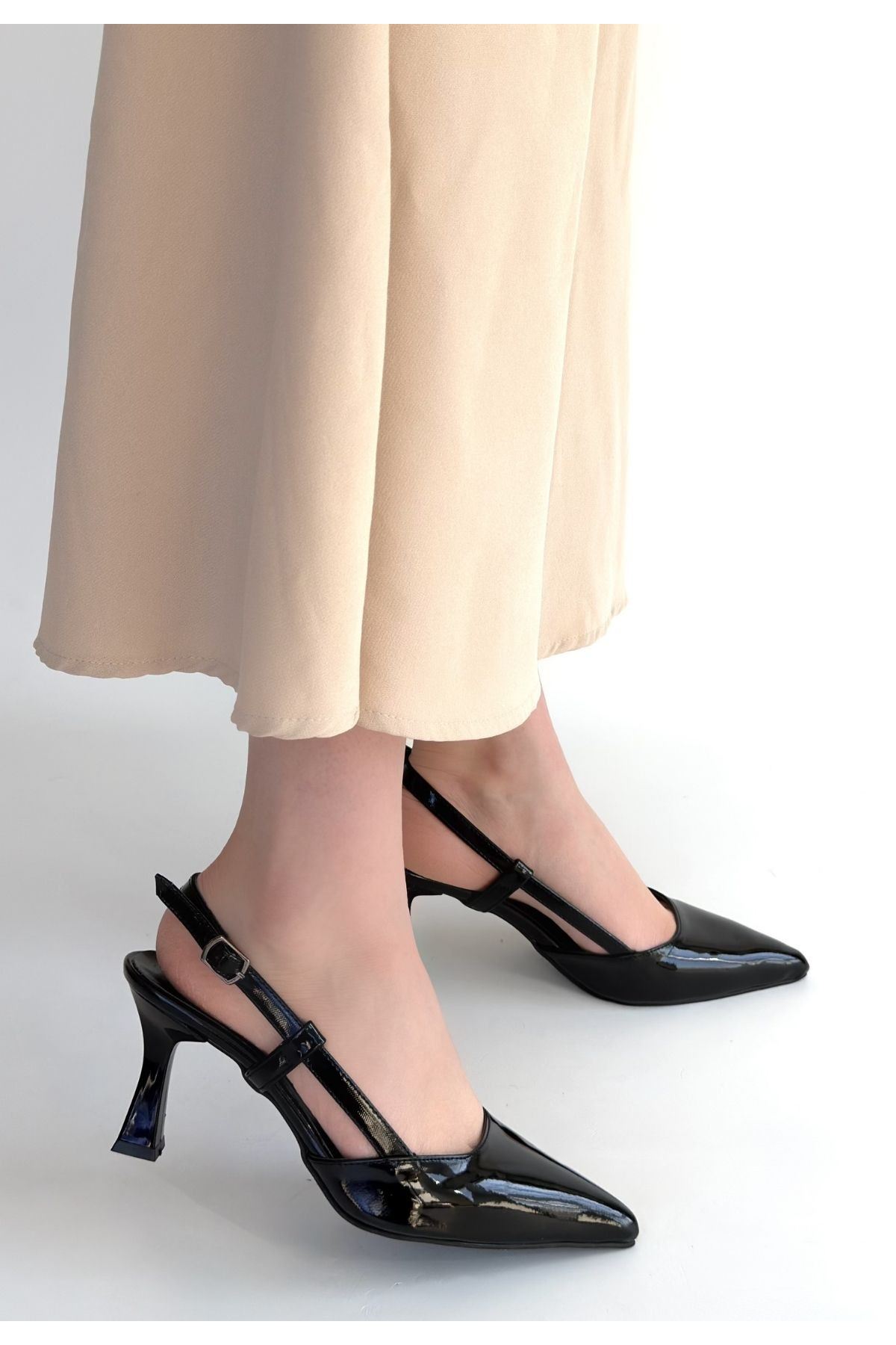 Hoost Siyah Rugan Topuklu Ayakkabı