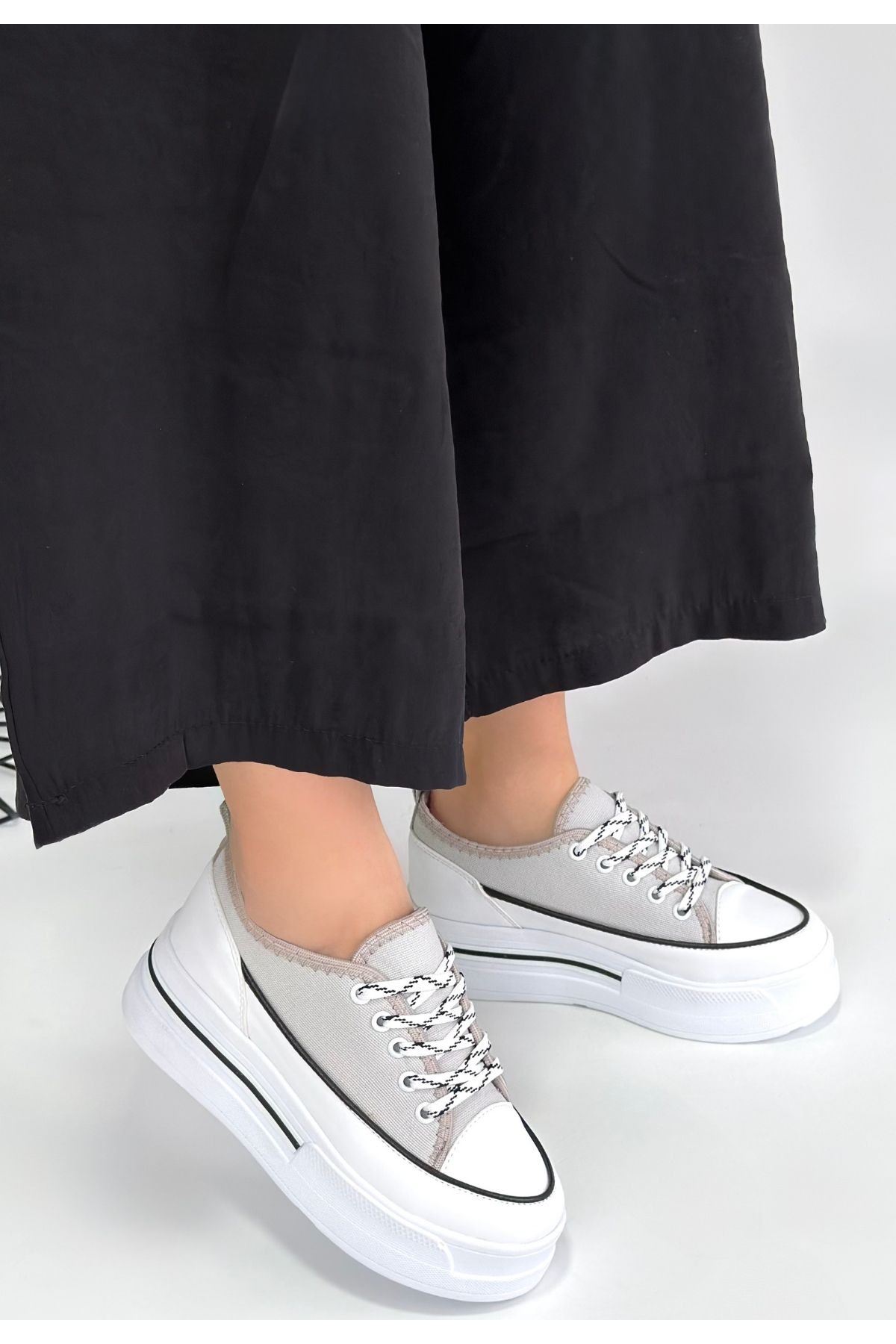 Dalen Gri Keten Bağcıklı Spor Ayakkabı