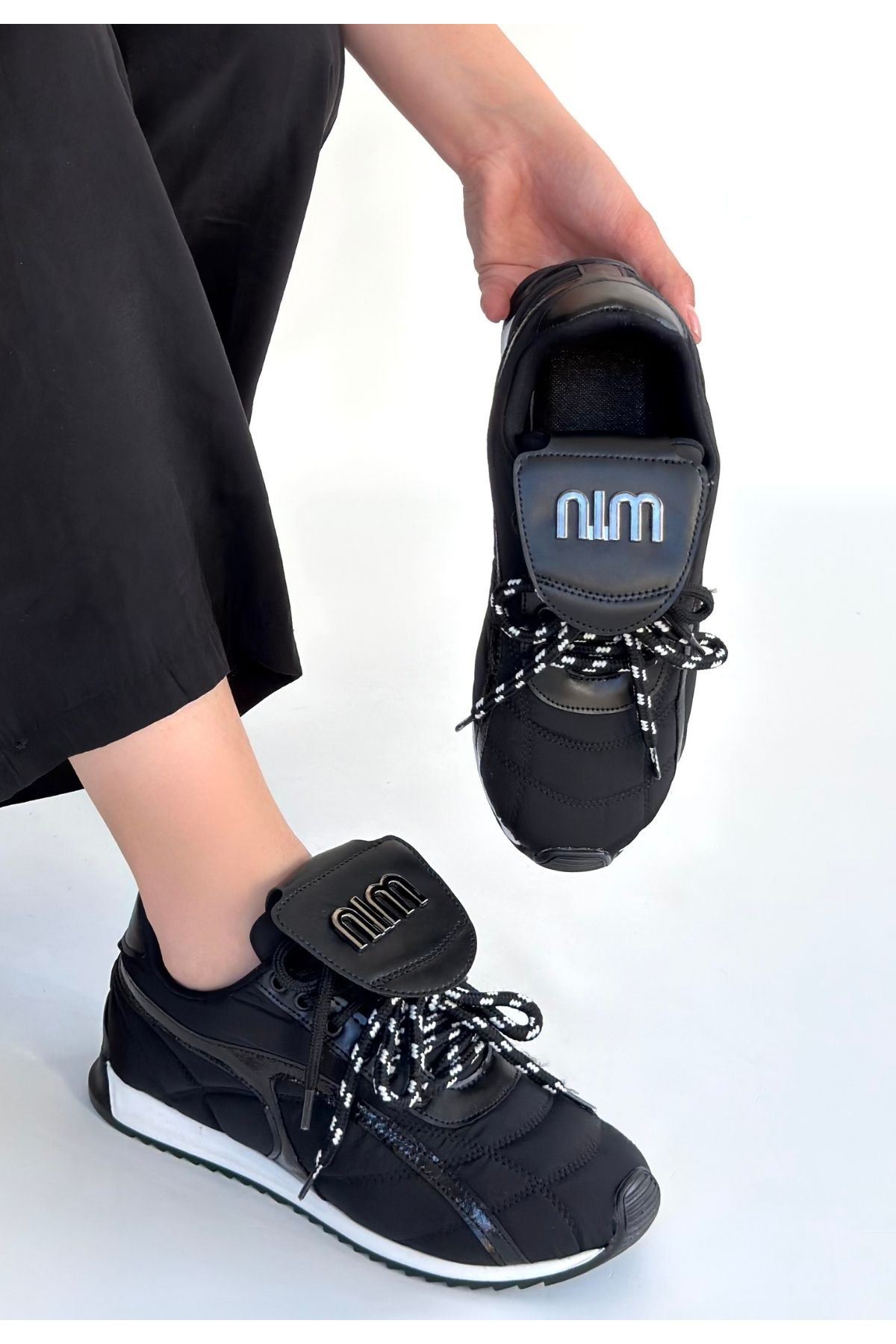 Dissa Siyah Cilt Bağcıklı Paraşüt Detaylı Spor Ayakkabı
