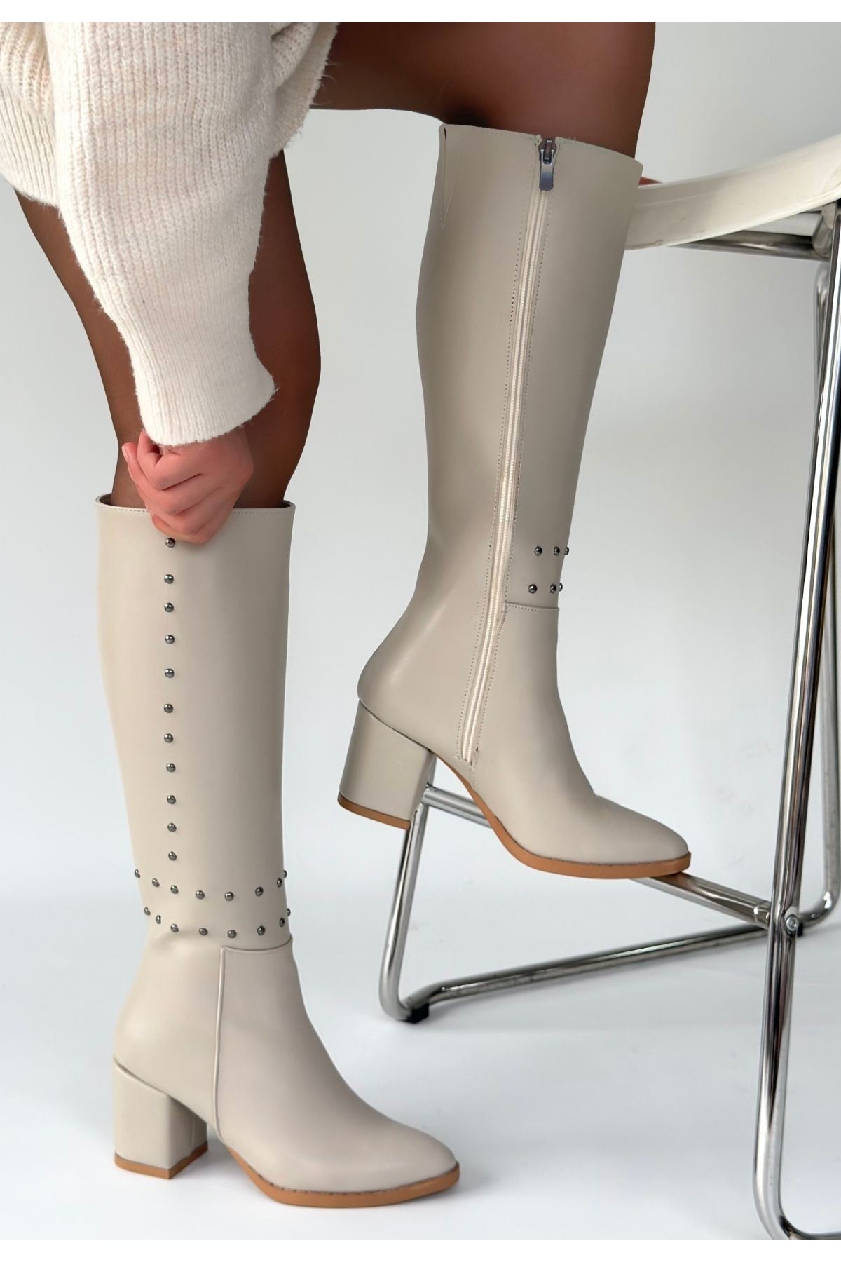 Tiyan Bej Cilt Topuklu Çizme