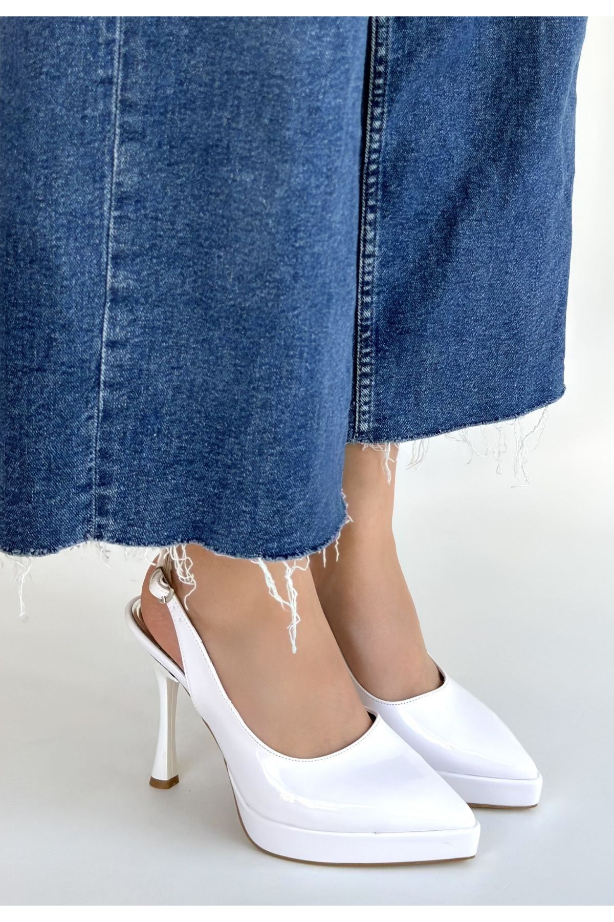 Arim Beyaz Rugan Platform Topuk Ayakkabı