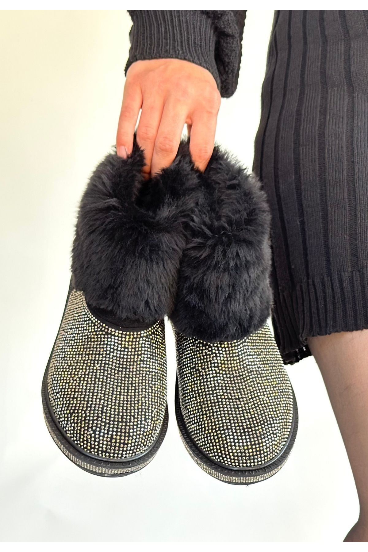 Linka Siyah Süet Gümüş Boncuk İşlemeli Bot