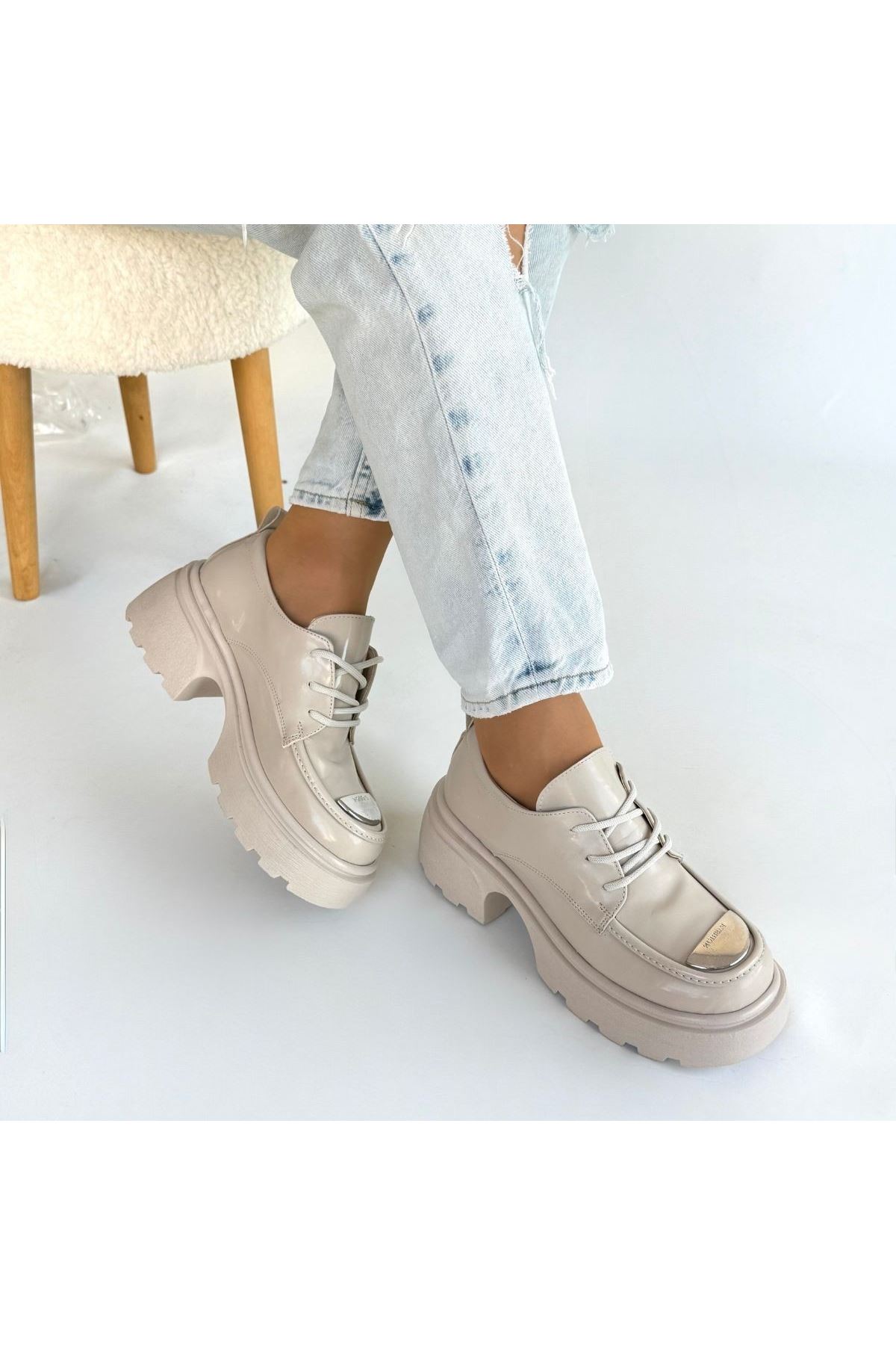 Kiya Bej Rugan Dolgu Topuk Oxford Ayakkabı