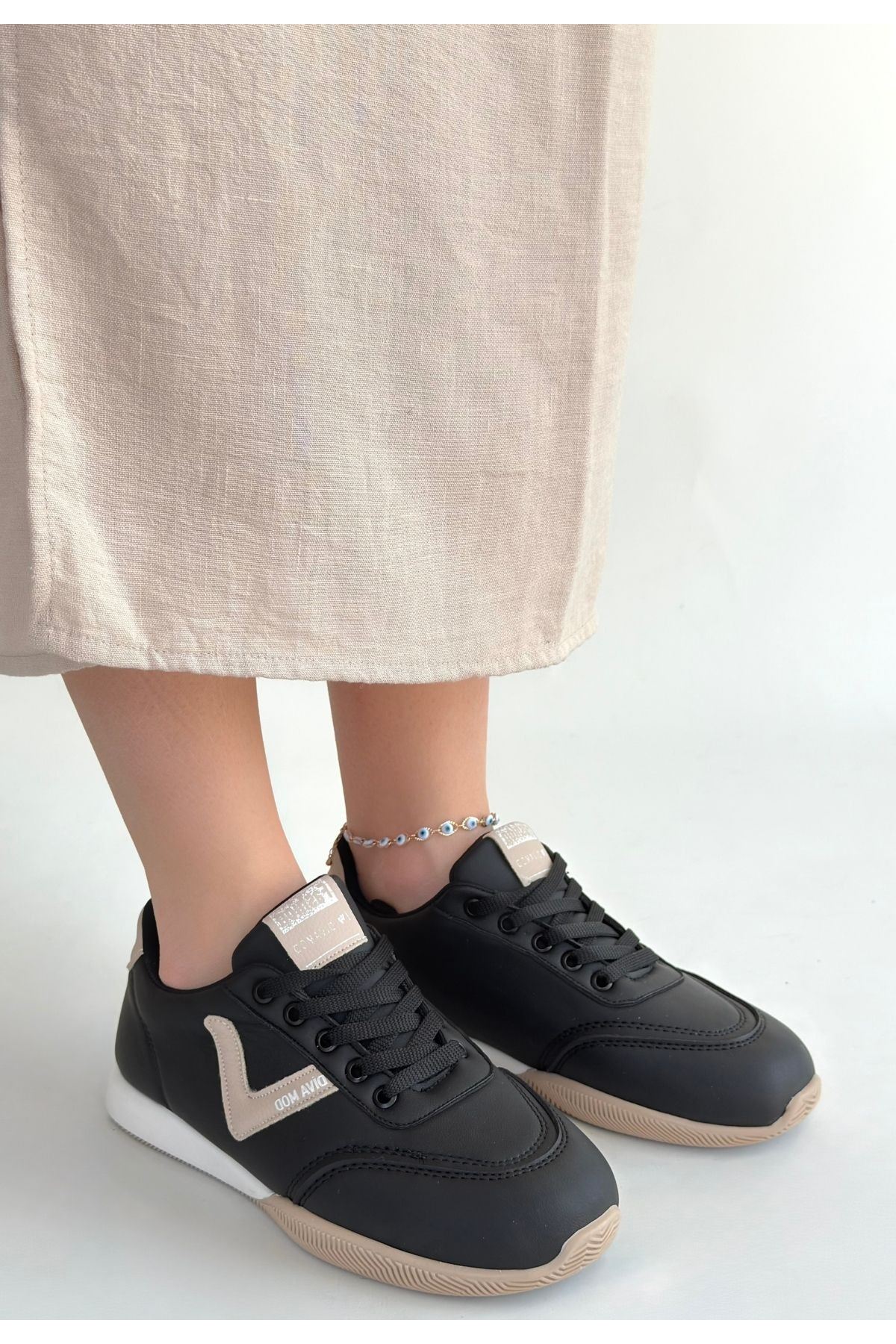 Jowen Siyah Cilt Bej Detaylı Bağcıklı Spor Ayakkabı