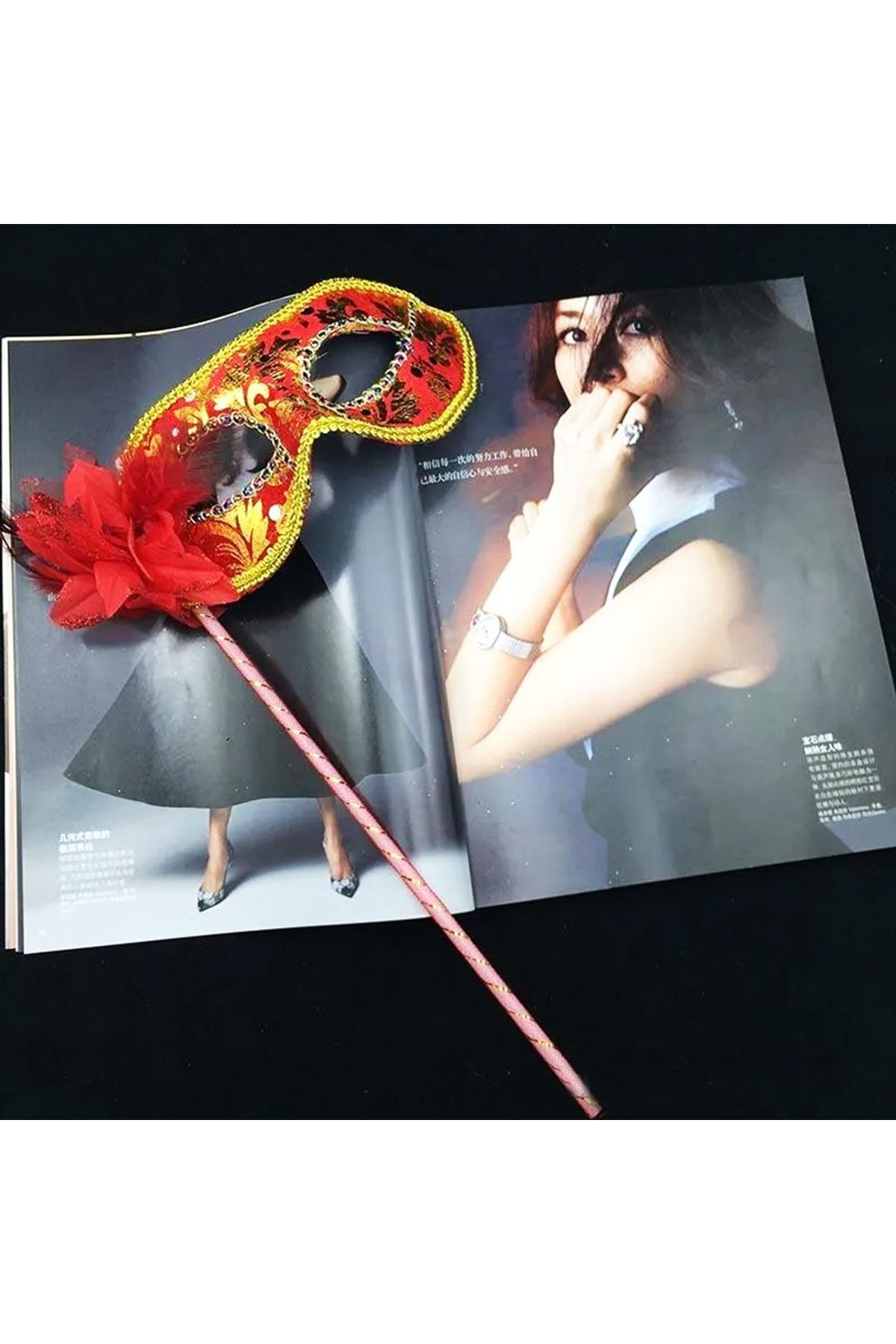 Lüks Taşlı Saplı Balo Maskesi Kırmızı Renk