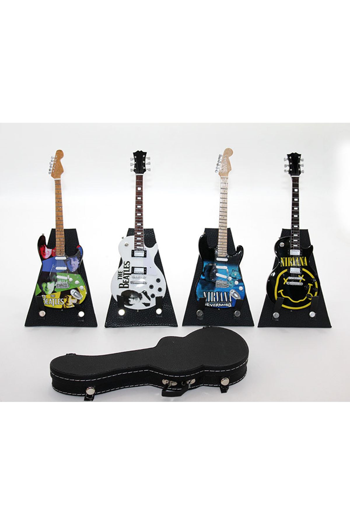 Çantalı Gitar Figürü