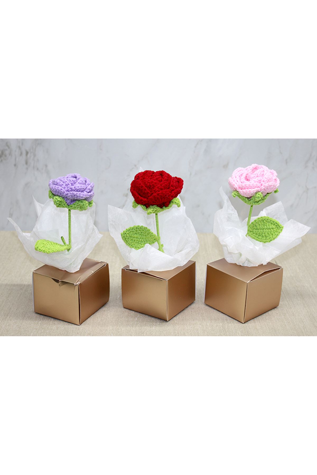 Kutulu Tekli El Örgüsü Gül Kutulu