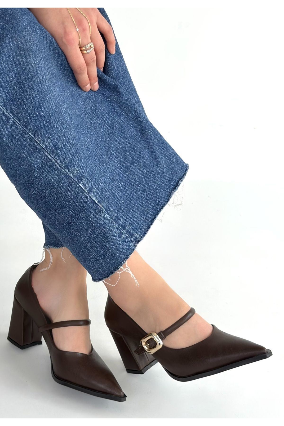 Nıvra Kahverengi Cilt Topuklu Ayakkabı