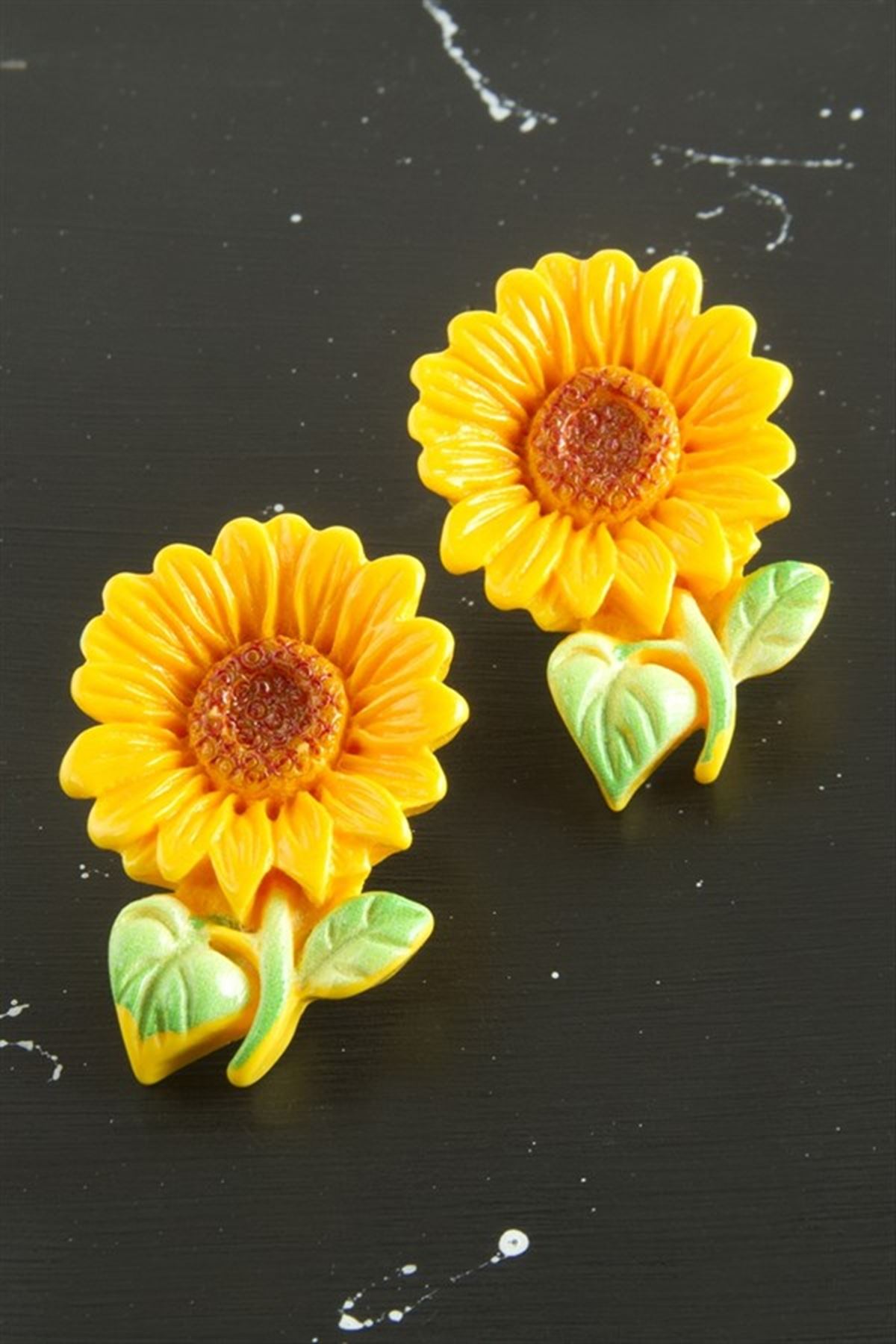 Papatya Plastik Küpe - Beyaz