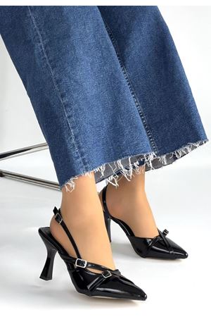 Tetti Siyah Rugan Topuklu Ayakkabı