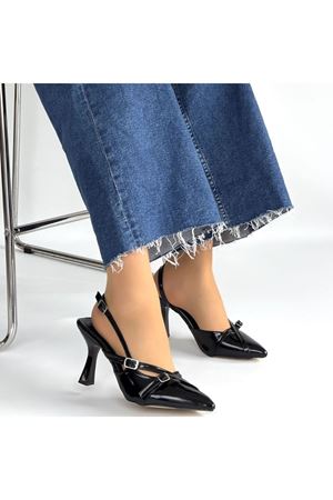 Tetti Siyah Rugan Topuklu Ayakkabı