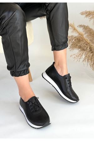 Tone Siyah Cilt Bağcıklı Spor Ayakkabı