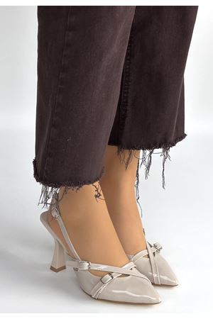 Tetti Bej Rugan Topuklu Ayakkabı