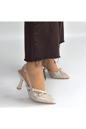 Tetti Bej Rugan Topuklu Ayakkabı