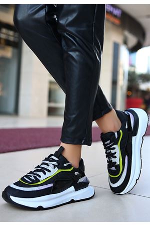Aleh Siyah Cilt Lila Detaylı Spor Ayakkabı