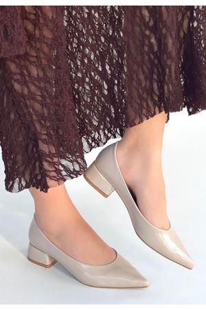 Ferla Bej Rugan Topuklu Ayakkabı