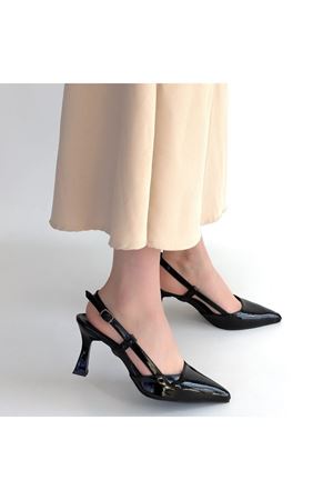 Hoost Siyah Rugan Topuklu Ayakkabı