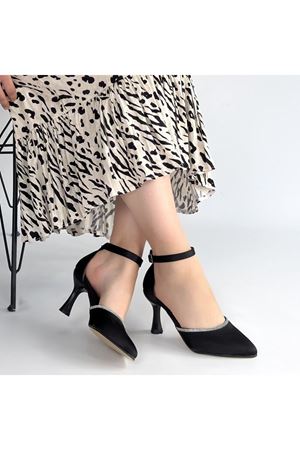 Mejja Siyah Saten Topuklu Ayakkabı