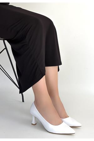 Mırta Beyaz Cilt Topuklu Ayakkabı