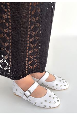 Ritta Beyaz Cilt Kemerli Babet Ayakkabı