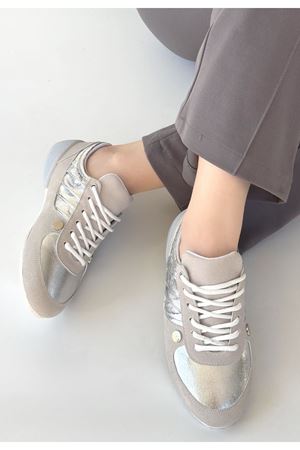 Jawen Gri Nubuk Gümüş Detaylı Spor Ayakkabı