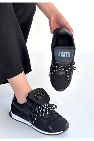 Dissa Siyah Cilt Bağcıklı Paraşüt Detaylı Spor Ayakkabı