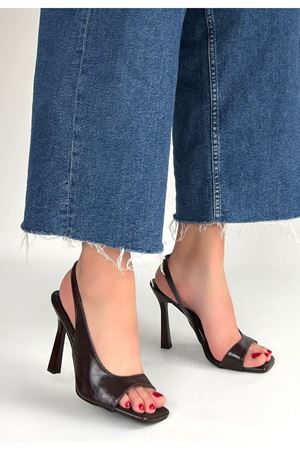 Janta Kahverengi Cilt Topuklu Ayakkabı