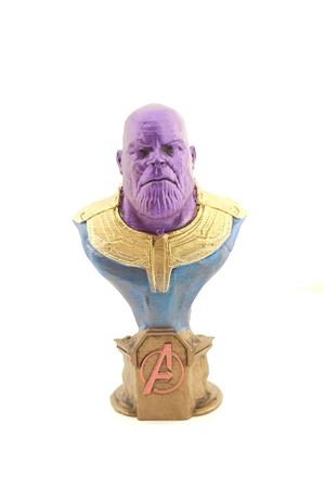 Thanos Büst