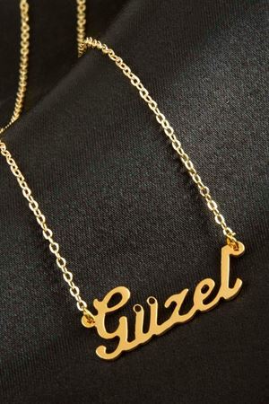 Güzel İsimli Kolye (Kişiye Özel) - Sarı