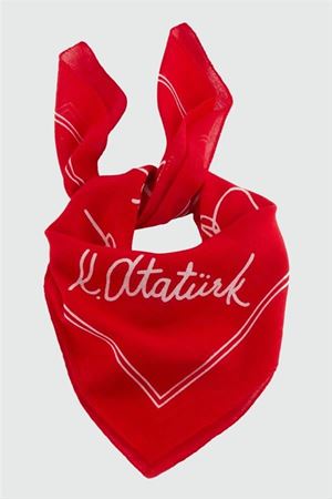 Atatürk İmzalı Desenli Bandana 50*50 - Kırmızı