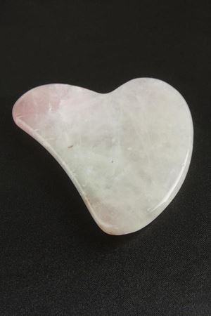 Pembe Kuvars Doğaltaş Kalp Yüz Masaj Aleti - Pembe