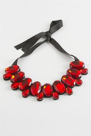 Oval Taşlı Yaka Kolye - Kırmızı