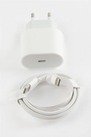 25W İphone 15 Pro Max Type C Şarj Aleti - Beyaz