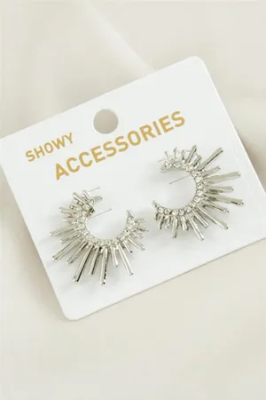 Güneş Trend Taşlı Metal Küpe - Gümüş Rengi