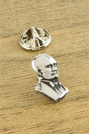 Atatürk Yaka Rozet - Gümüş Rengi
