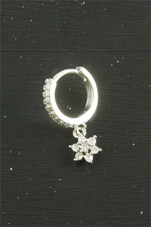 Yıldız Lüks Çelik Kulak Burun Piercing 1 Adet - Gümüş Rengi